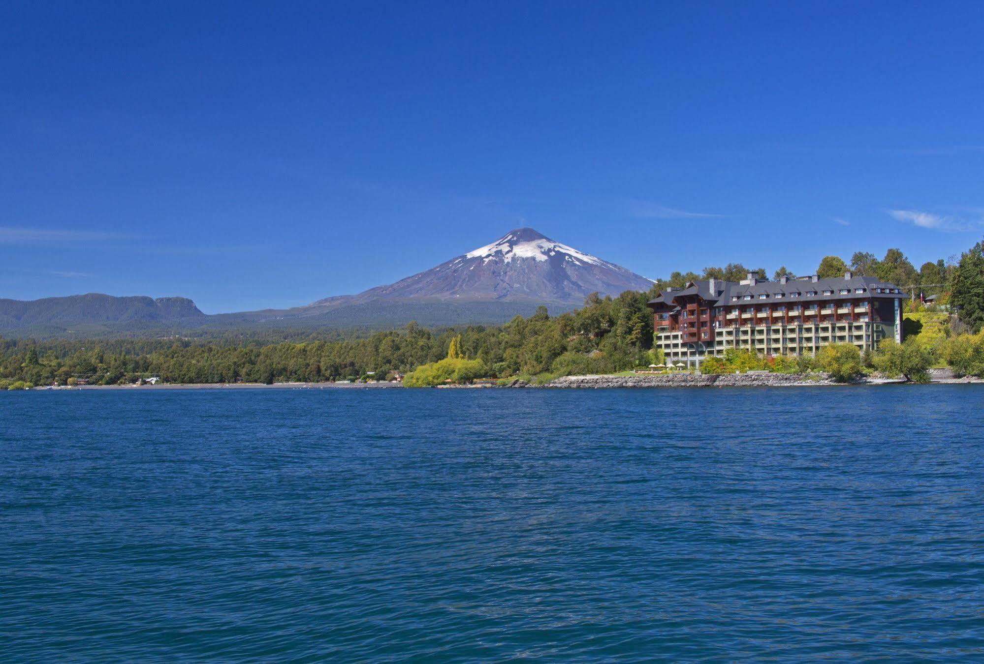 Park Lake Luxury Hotel Pucon Exterior photo